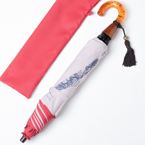 二段折の美しいシルエット。折りたたんだ時にも柄が少し見えるお洒落なデザインです。